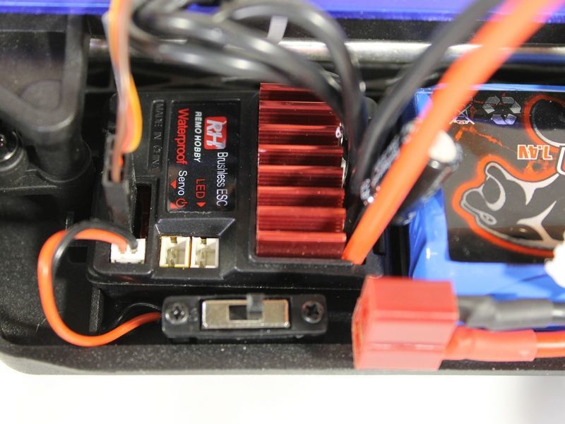 Р/У трагги Remo Hobby S-EVOR Brushless 4WD 2.4G 1/16 RTR + Li-Po и З/У (Красный)