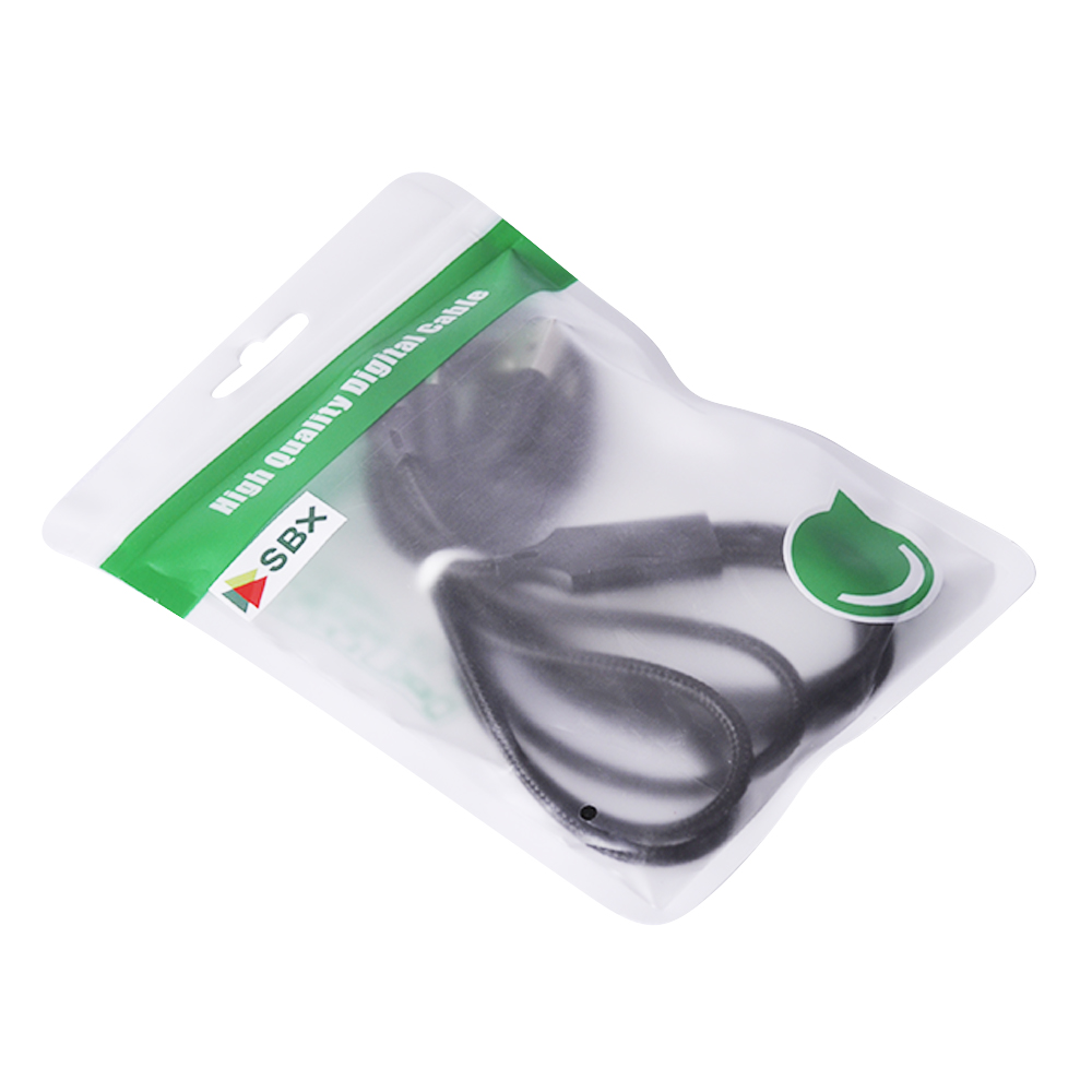 Кабель 3 в 1 в нейлоновой оплетке (USB - micro USB, Type-C, Lightning) 2.4А, 1 метр (Черный)